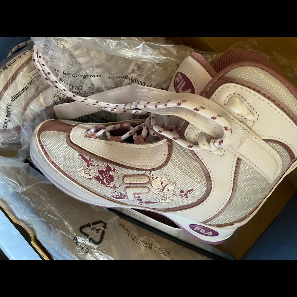 Skates